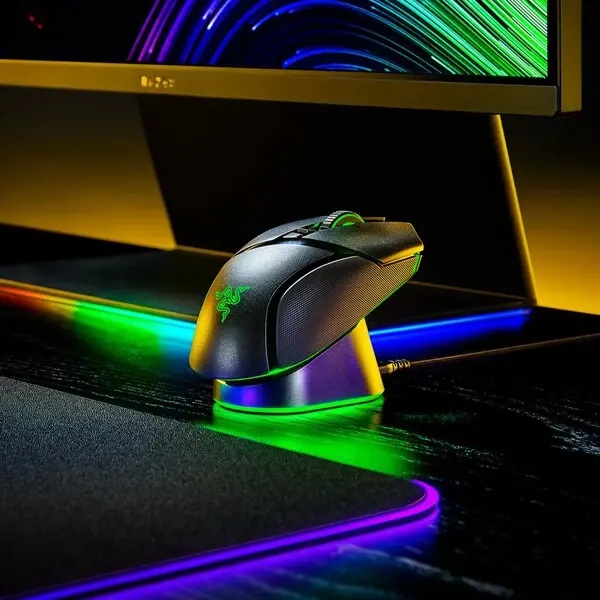 Razer-mouse-dock-pro-4-1-n-1. Webp